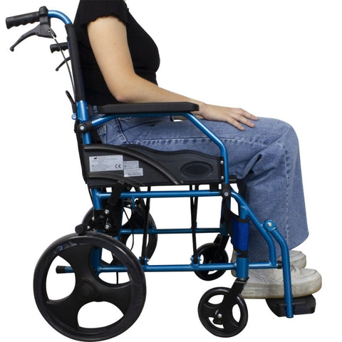 Faltbarer Aluminium-Rollstuhl mit Bremsen an den Griffen, Farbe Blau